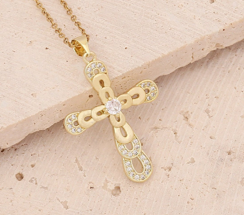 Gold Plated Cross Pendant Necklace - Limited time Finds